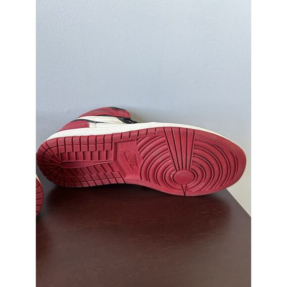 Size 8.5 - Nike Air‎ Jordan 1 Retro OG High Bred Toe Black Red White 555088-610 main image 8